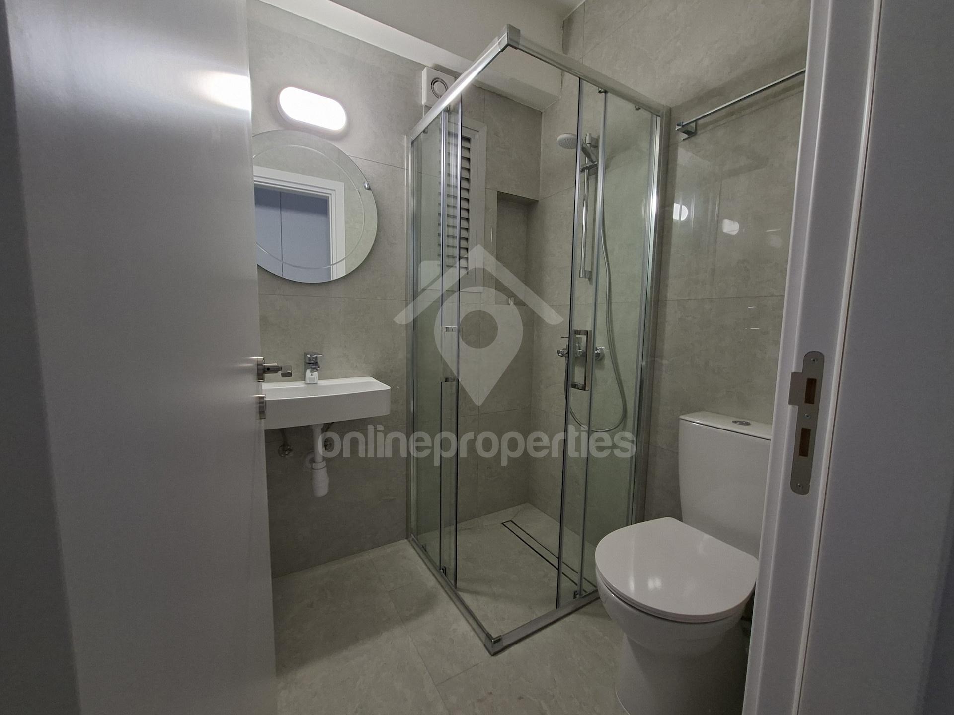 To change image, hover mouse over thumbnails below