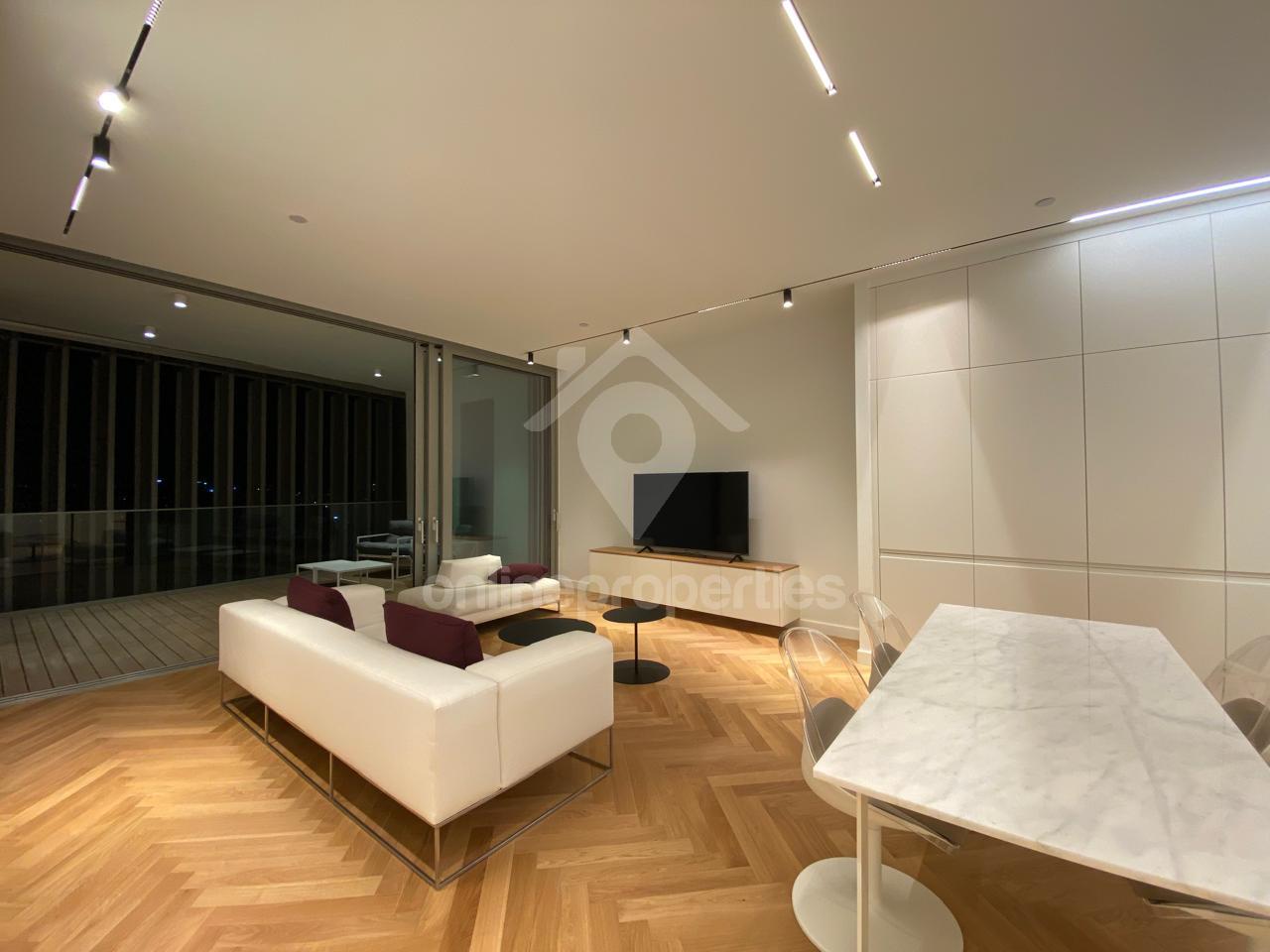 To change image, hover mouse over thumbnails below