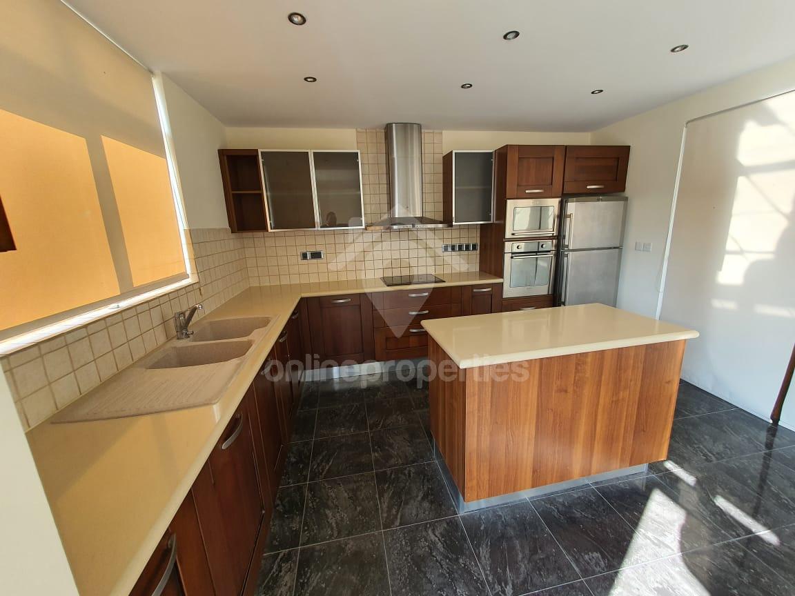 To change image, hover mouse over thumbnails below