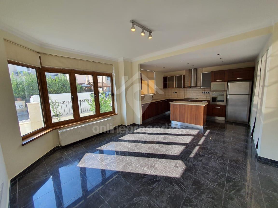 To change image, hover mouse over thumbnails below