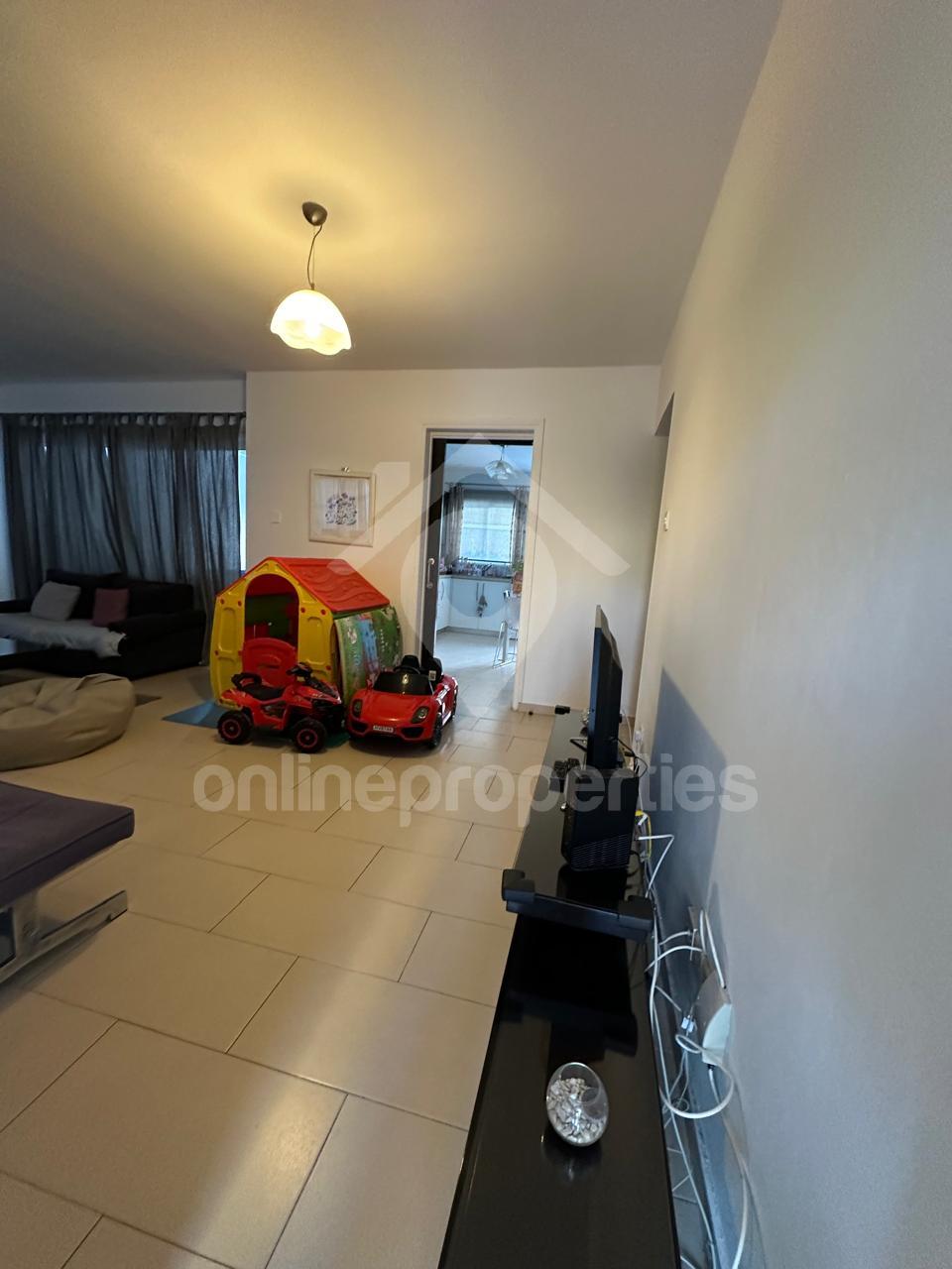 To change image, hover mouse over thumbnails below