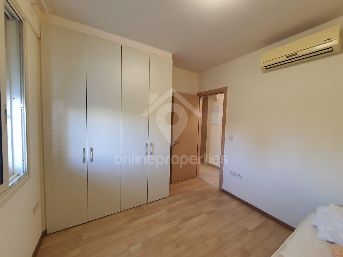 To change image, hover mouse over thumbnails below