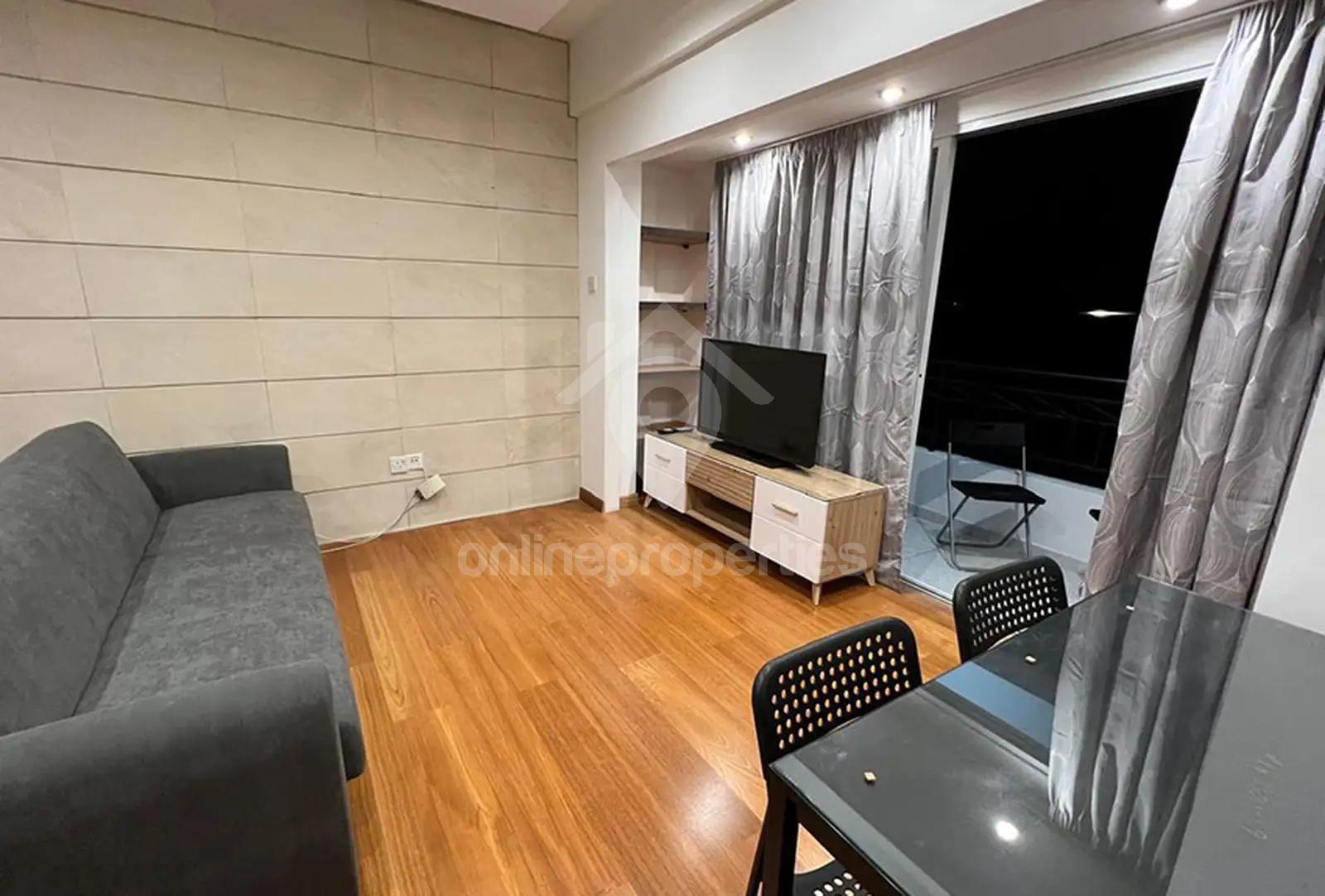 To change image, hover mouse over thumbnails below