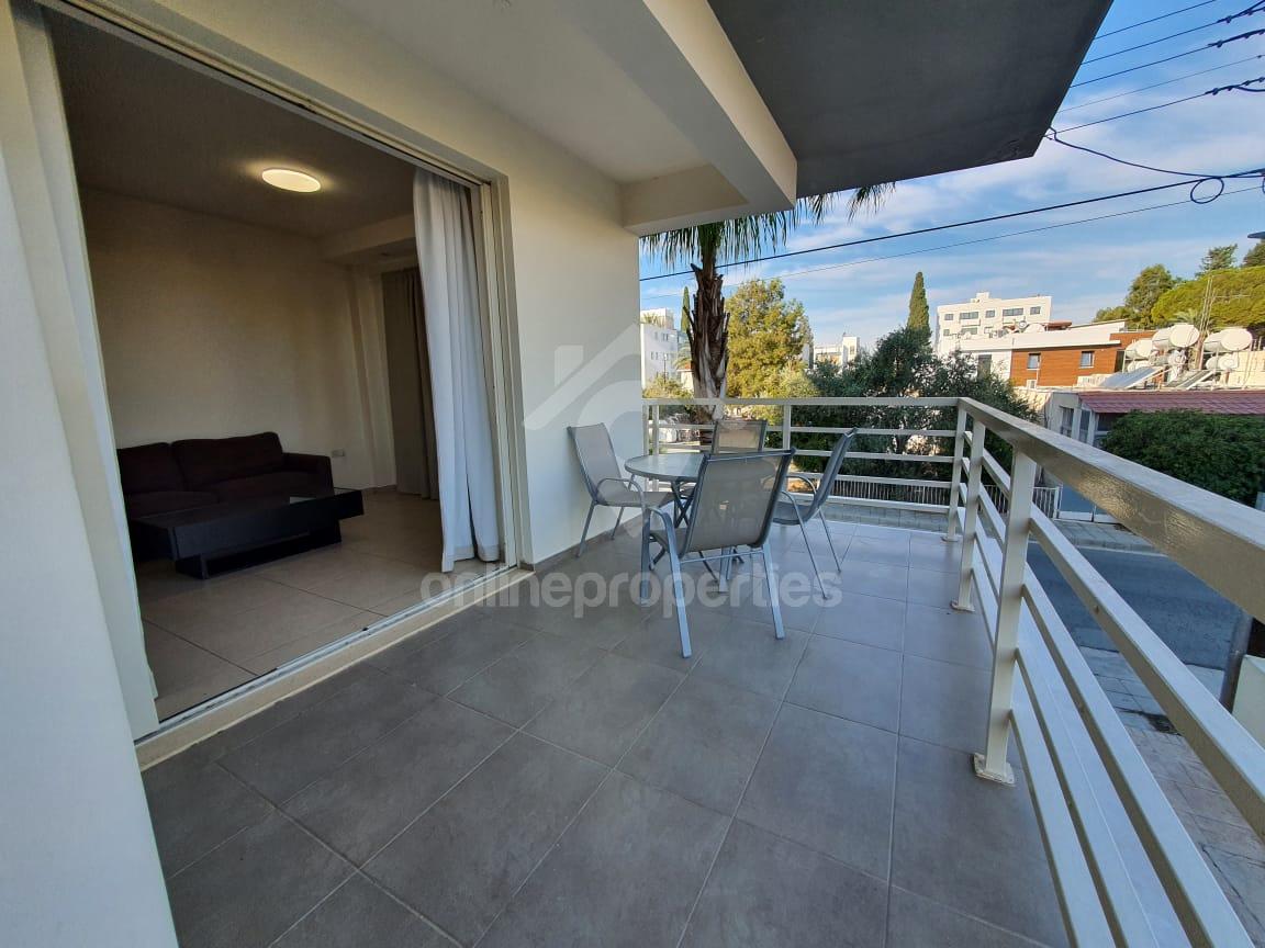 To change image, hover mouse over thumbnails below