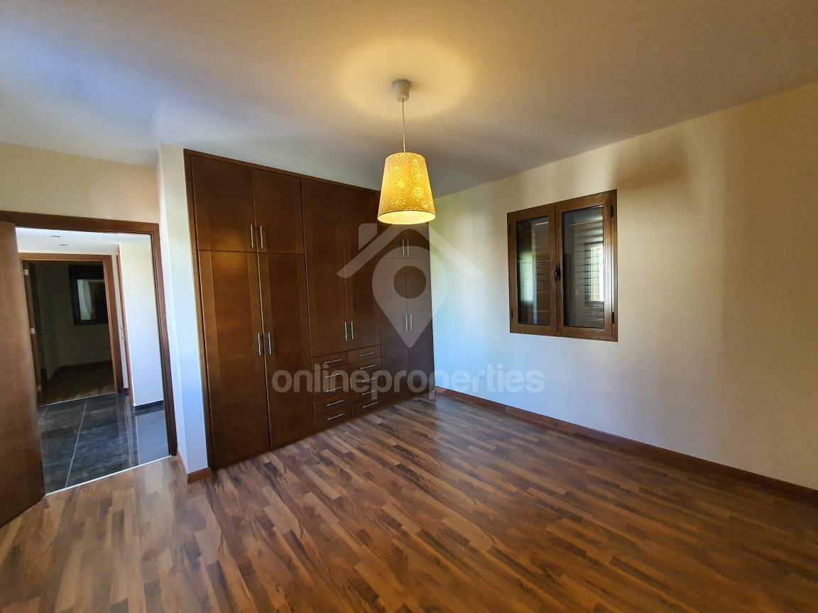 To change image, hover mouse over thumbnails below