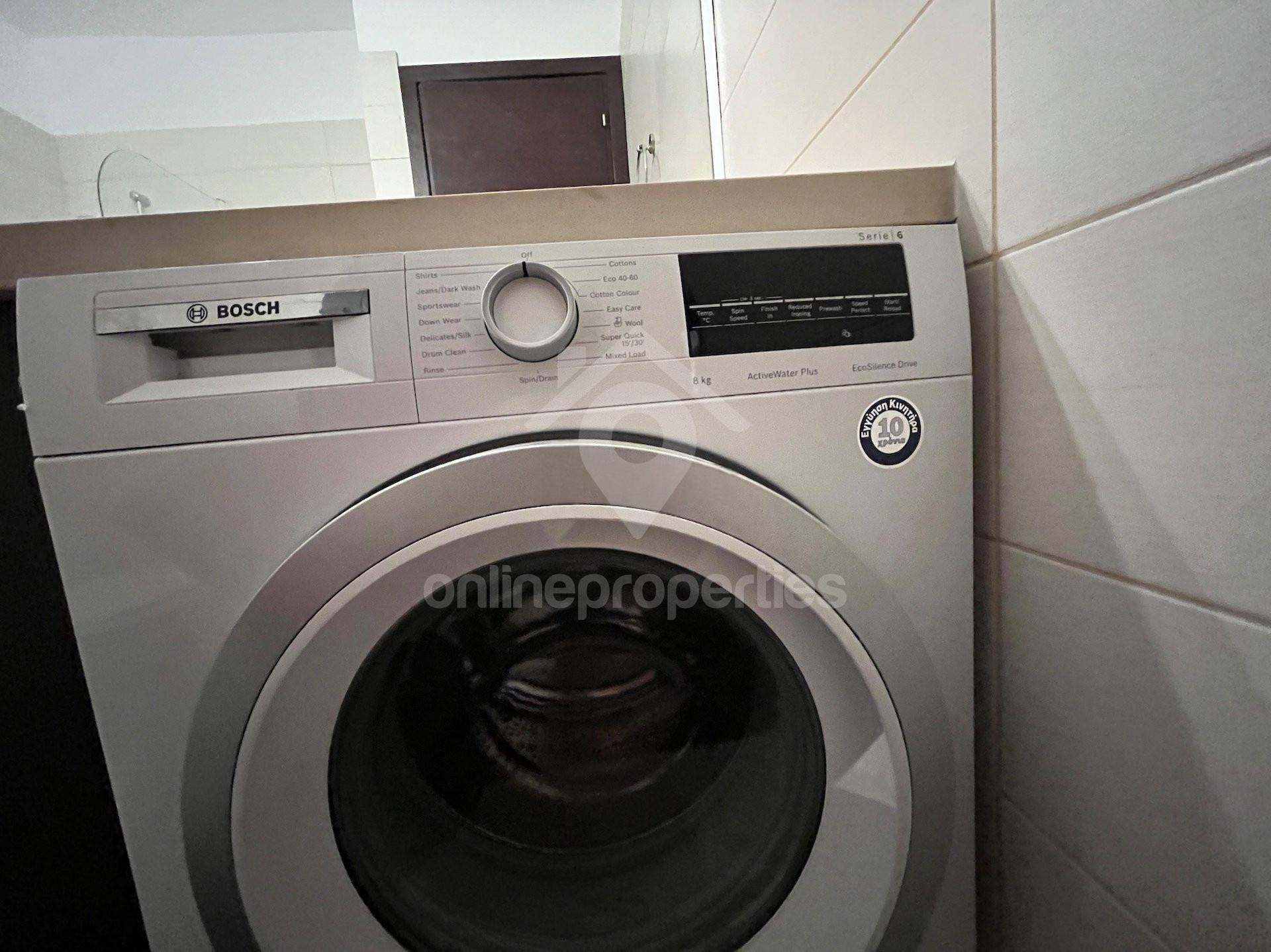 To change image, hover mouse over thumbnails below