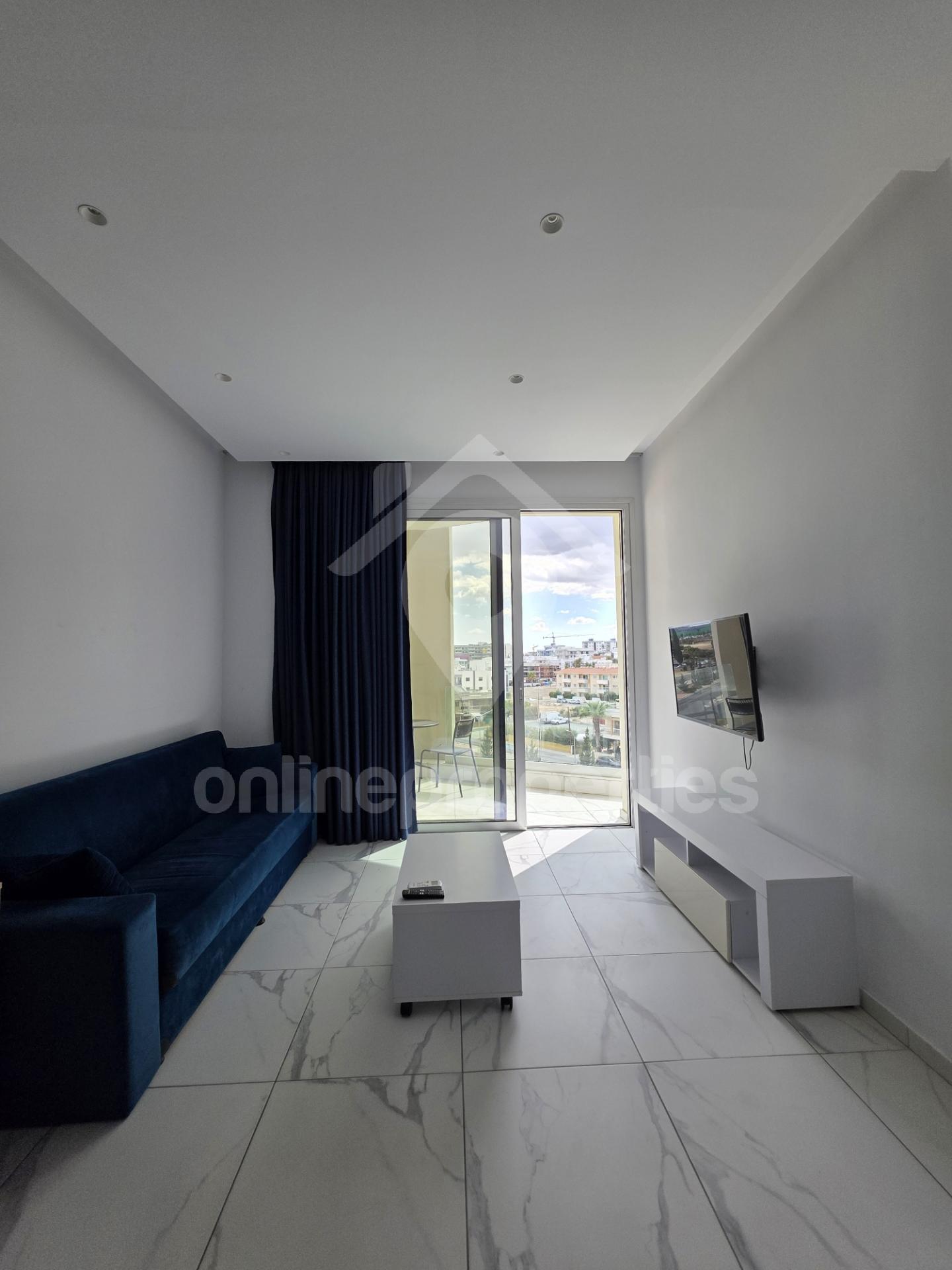 To change image, hover mouse over thumbnails below