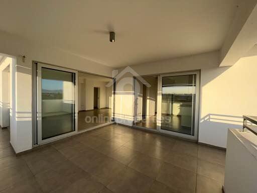 To change image, hover mouse over thumbnails below