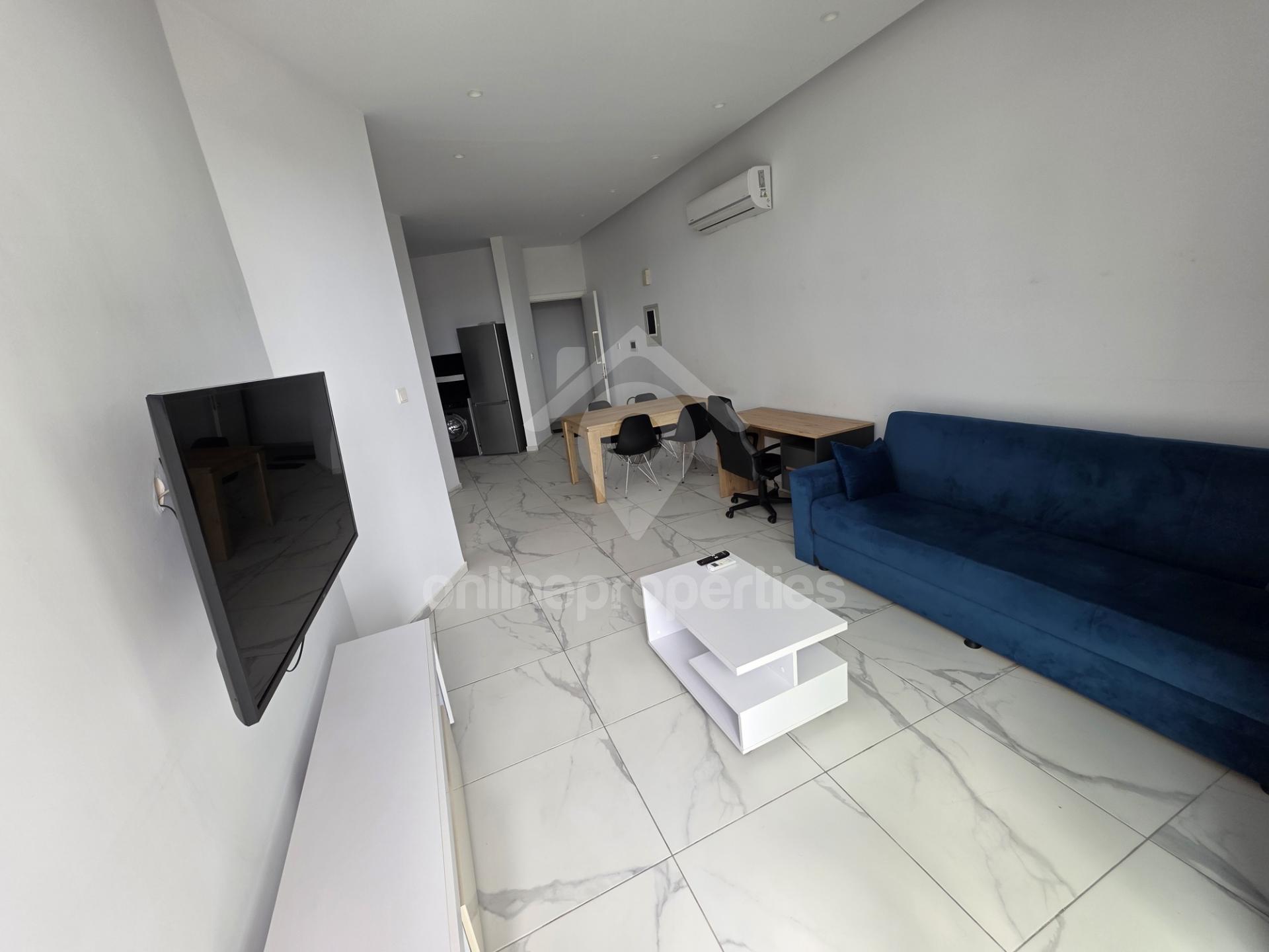 To change image, hover mouse over thumbnails below