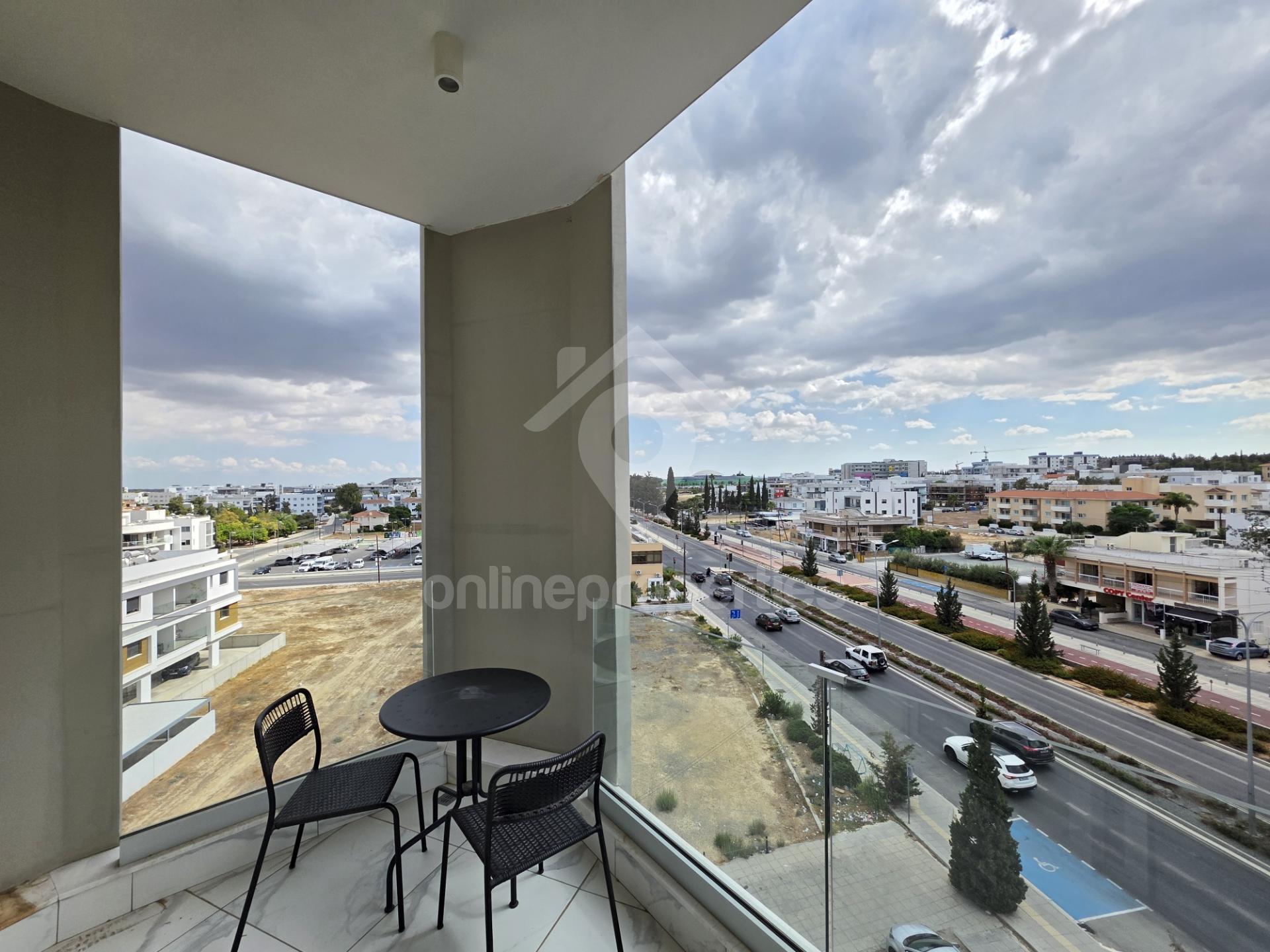 To change image, hover mouse over thumbnails below